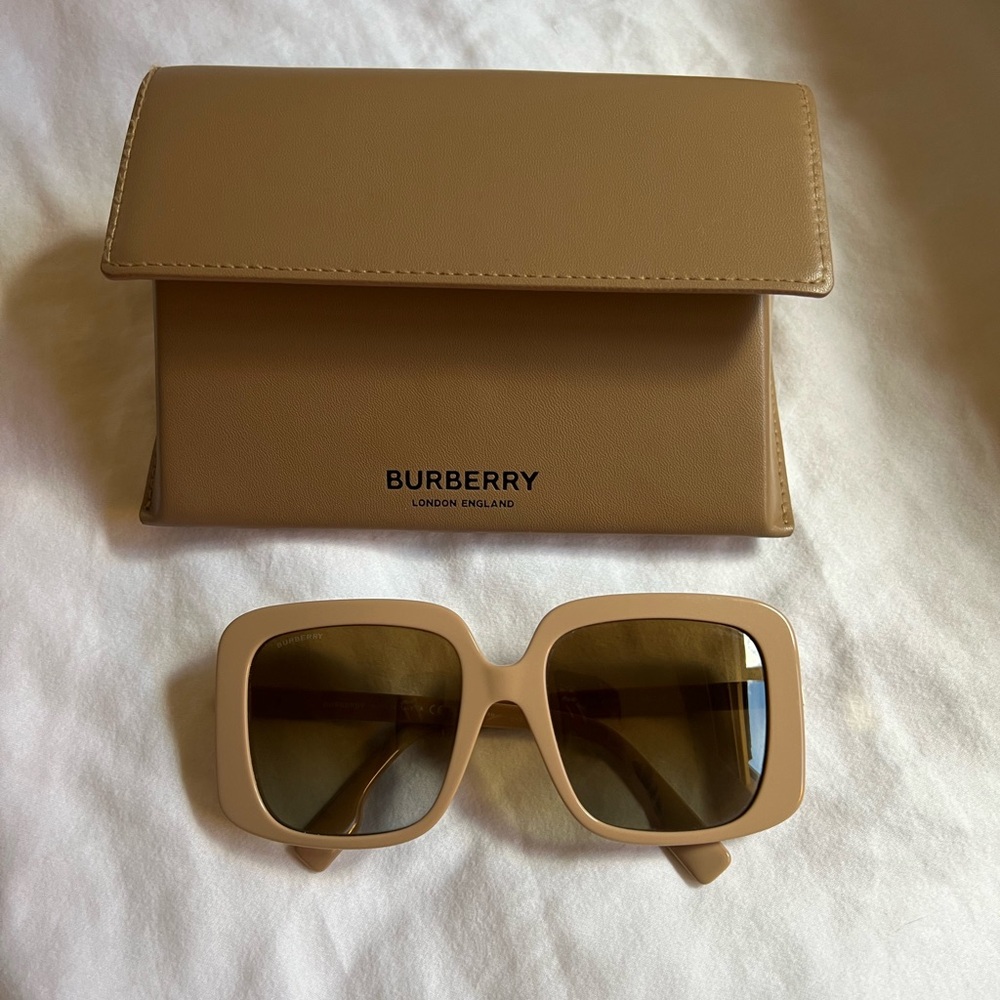 Burberry Penelope sunglasses
